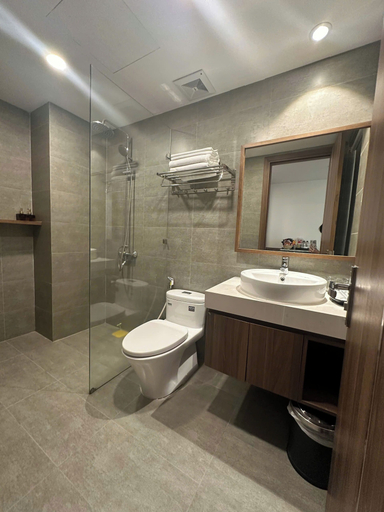 Bathroom 5, Amunra Ocean Hotel, Da Nang