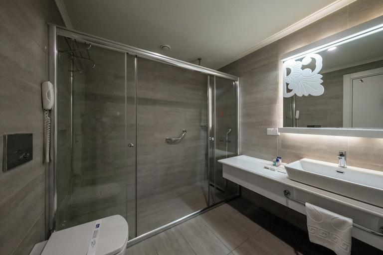 Bathroom 5, Laguna Beach Alya Resort & SPA - All Inclusive, Manavgat