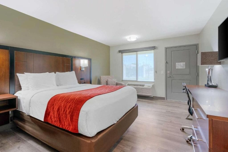 Bedroom 3, Antioch Inn and Suites, Contra Costa