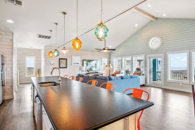 Food & Drinks, Beach-A-Holic by Silver Sands Vacation Rentals, Nueces