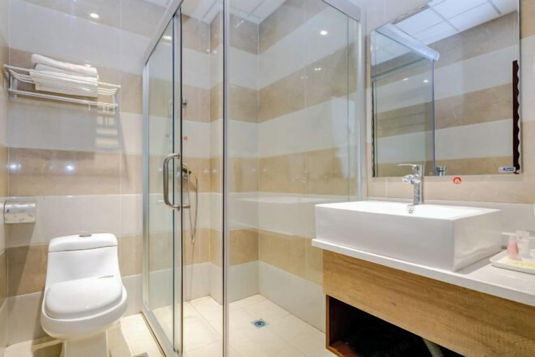 Bathroom 4, Gongbaofu Hotel, Chengdu
