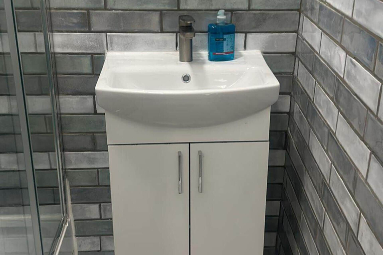 Bathroom 5, Studio Flat in London, London