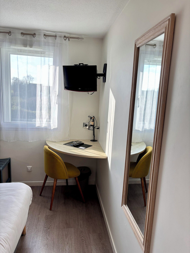 Bedroom 3, Hôtel Le Pavillon de Saint-Lô, Manche