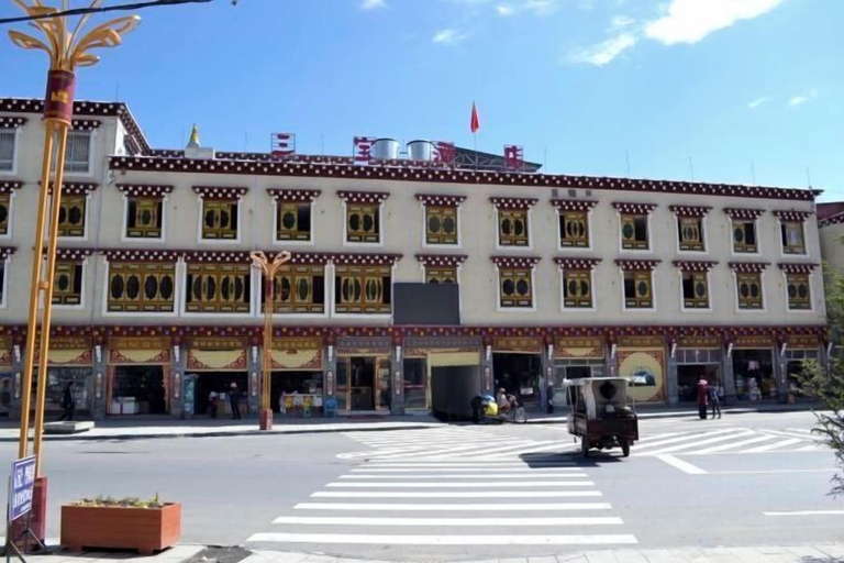 Exterior & Views 2, Sanbao Ruixiang Business Hotel, Garzê Tibetan