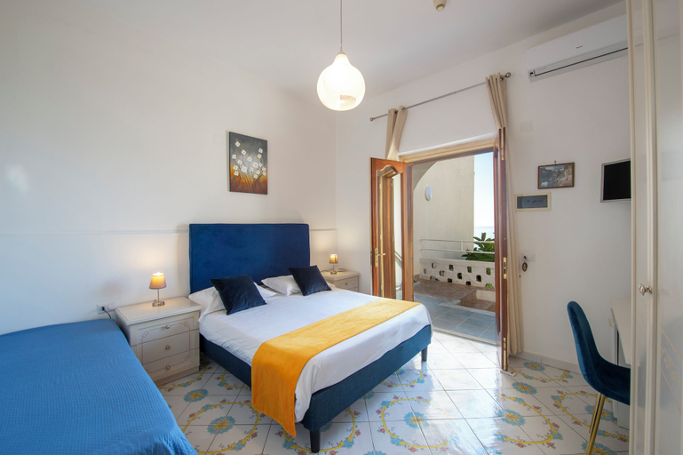 Bedroom 3, Villa Bella Vista, Salerno