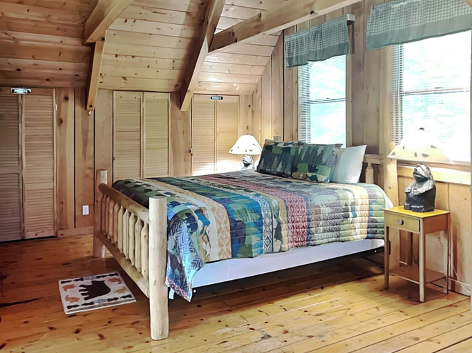 Bedroom, Bear Cave Haus by Jackson Mountain Rentals, Sevier