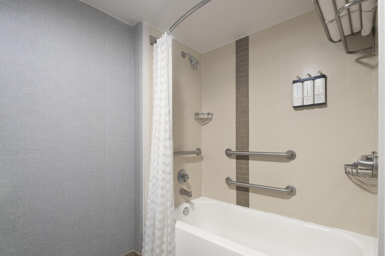Bathroom 4, Hyatt Select Richmond/Chester, Chesterfield