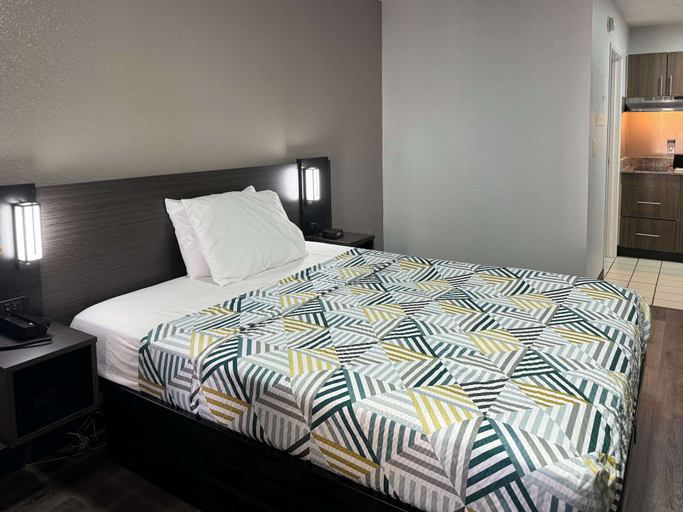 Bedroom 4, Studio 6 Extended Stay - West Palm Beach, FL, Palm Beach
