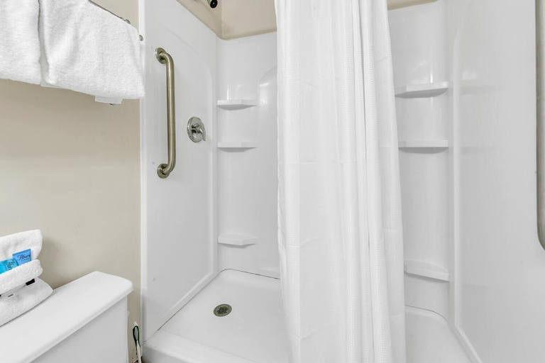 Bathroom 3, Top of the Gulf 324, Bay