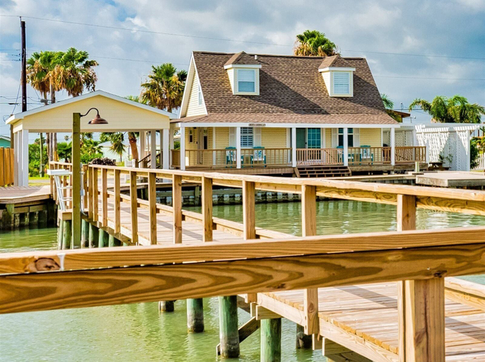 Sport & Beauty 5, Bay Cottage by Miss Kitty’s, Aransas