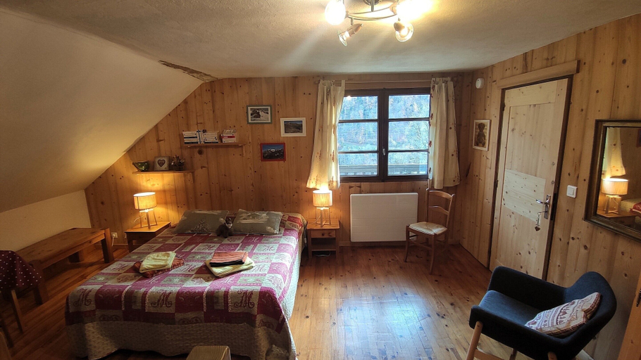 Bedroom 4, La Grange Aux Loups, Savoie