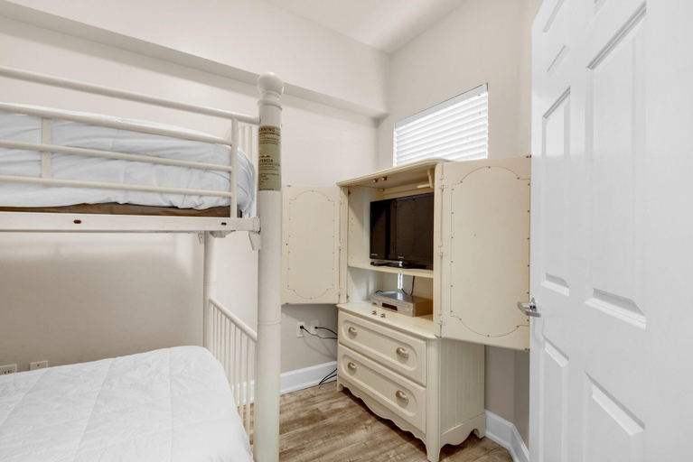 Bedroom 2, Sunrise Beach 903, Bay