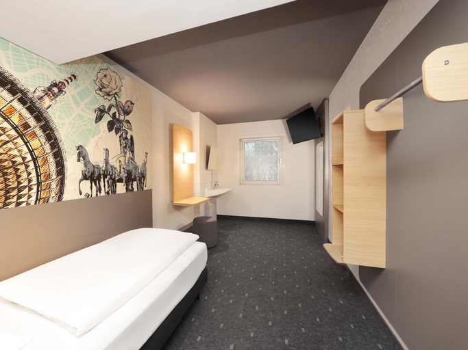Bedroom 2, B&B HOTEL Berlin Genshagen-Nord, Teltow-Fläming