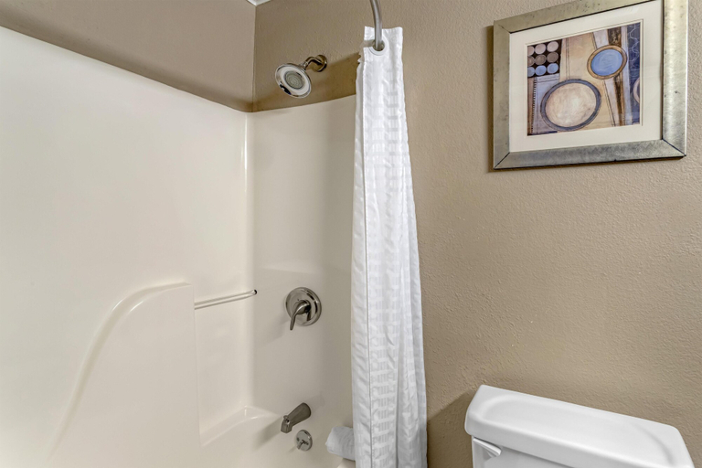 Bathroom 4, Best Western Natchitoches Inn, Natchitoches