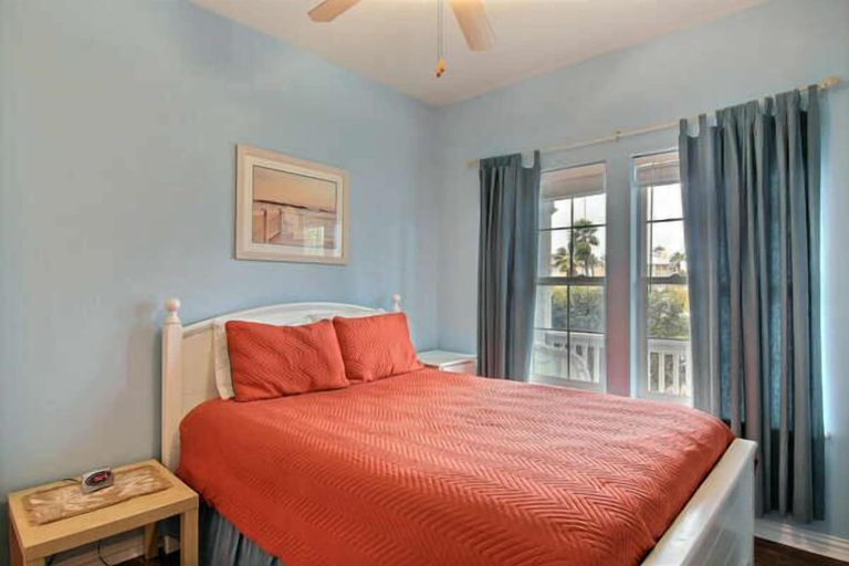 Bedroom, Coconut Charlie's by Silver Sands Vacation Rentals, Nueces