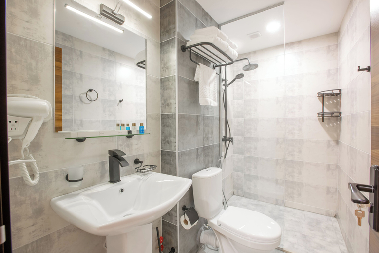 Bathroom 5, Bakuriani Inn, Borjomi