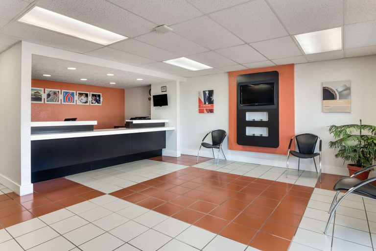 Others 5, Motel 6 Youngstown, OH, Trumbull