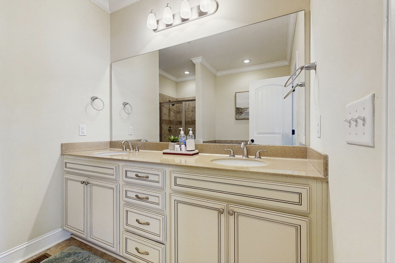 Bathroom 4, Charming Southern Townhouse W/enclosed Yard & Access to Community Pool, Glynn