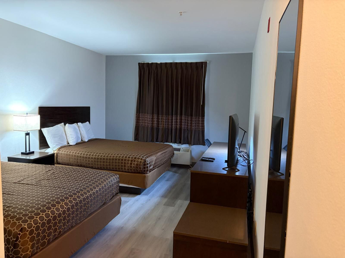 Bedroom 2, Regency Inn and Suites, Santa Rosa