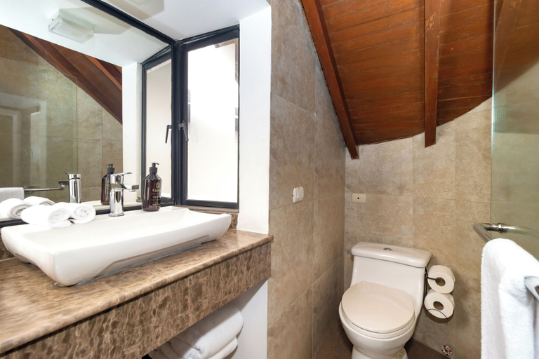 Bathroom 5, Casa García, Guayaquil