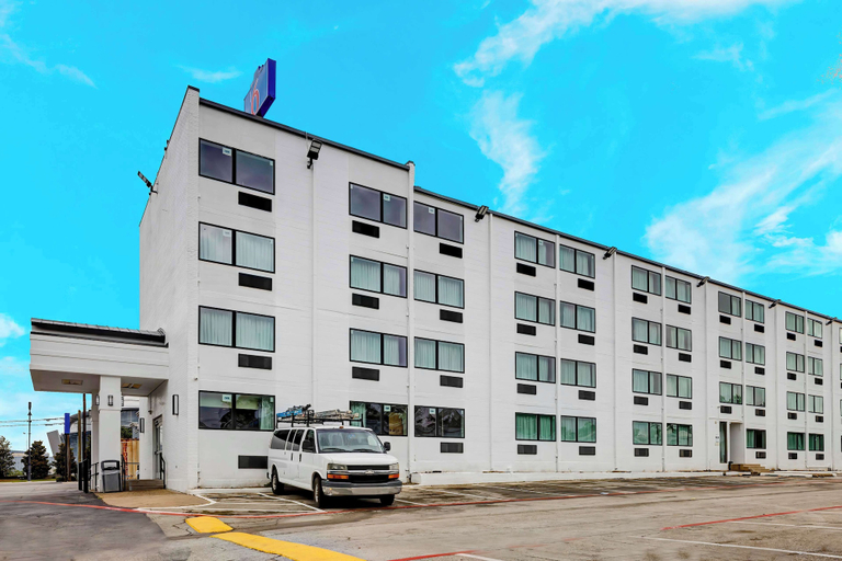 Exterior & Views 2, Motel 6 Arlington, Tx – Entertainment District, Arlington