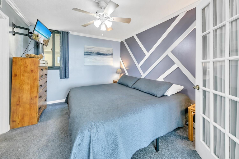 Bedroom 4, Sunbird 807e, Bay