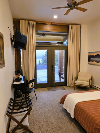 Bedroom 3, New Denver Lodge, Central Kootenay