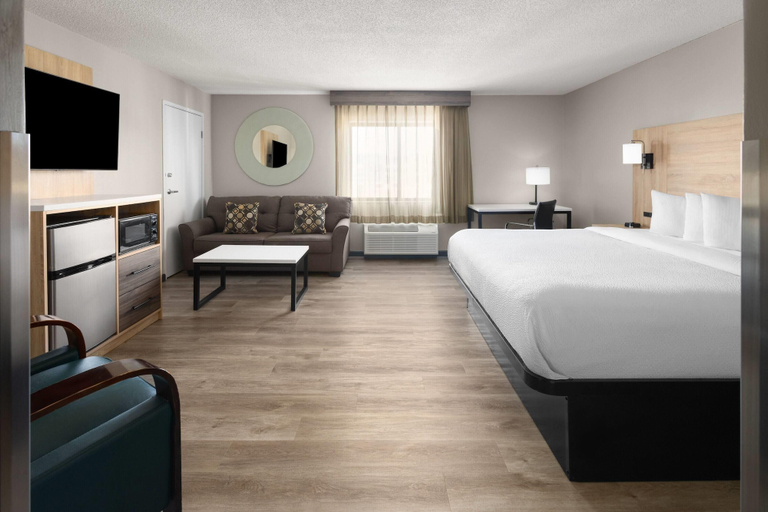 Bedroom 3, La Quinta Inn & Suites by Wyndham Mansfield OH, Richland