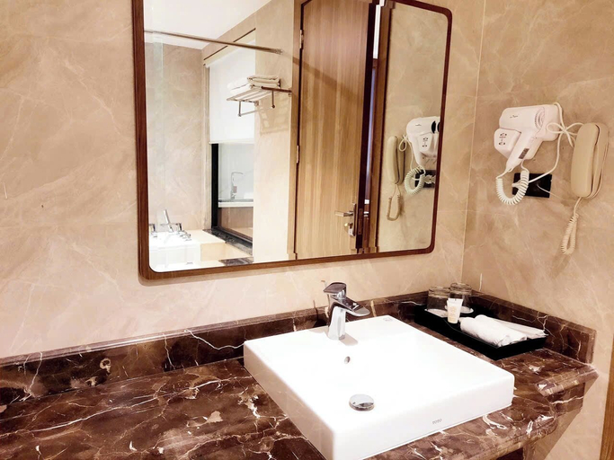 Bathroom 4, Quynh Trang Hung Yen Hotel, Văn Lâm
