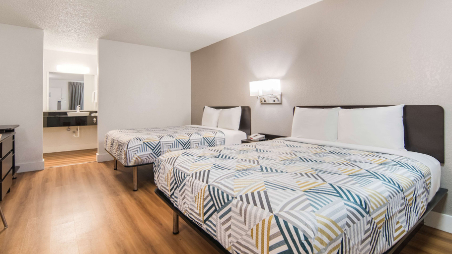 Bedroom 3, Motel 6 Addison, TX - Dallas, Dallas