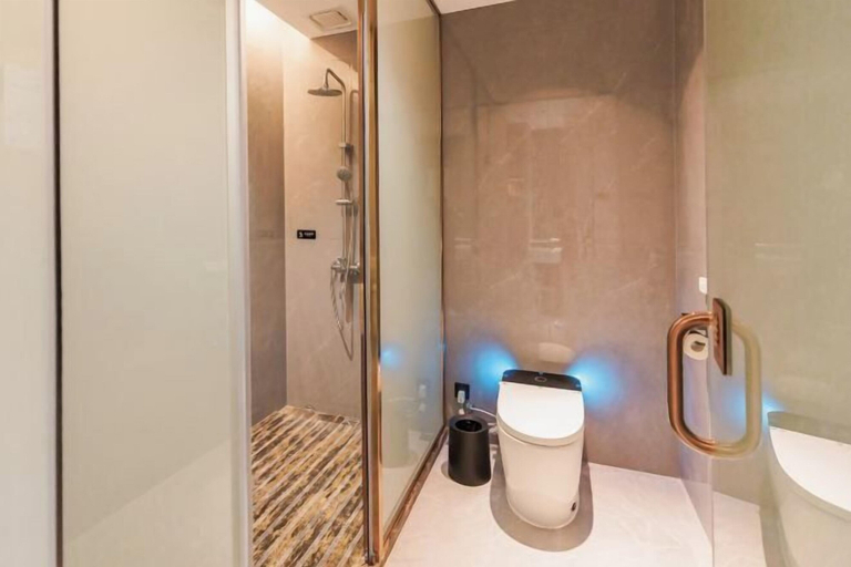 Bathroom 2, Bolin Hotel, Zhongshan