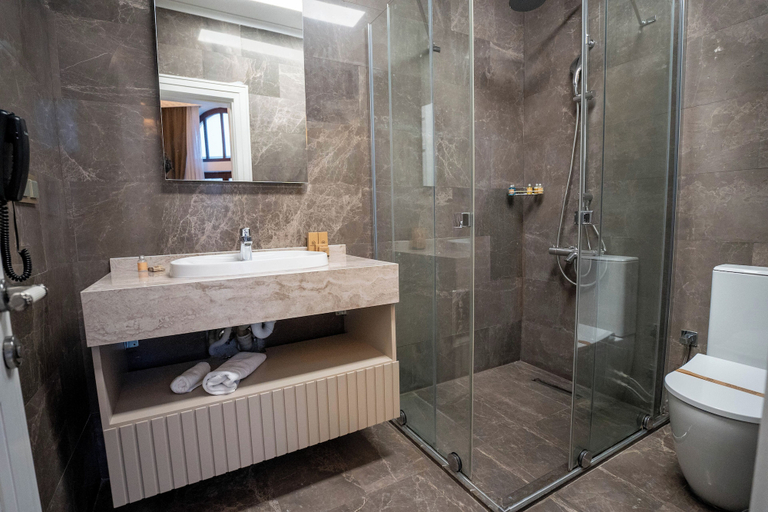 Bathroom 5, Bandırma Palas Hotel, Bandırma