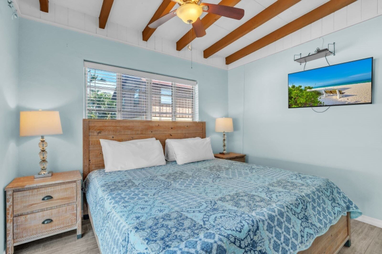 Bedroom 2, Island Gem B 2 Bedroom Villa by RedAwning, Manatee
