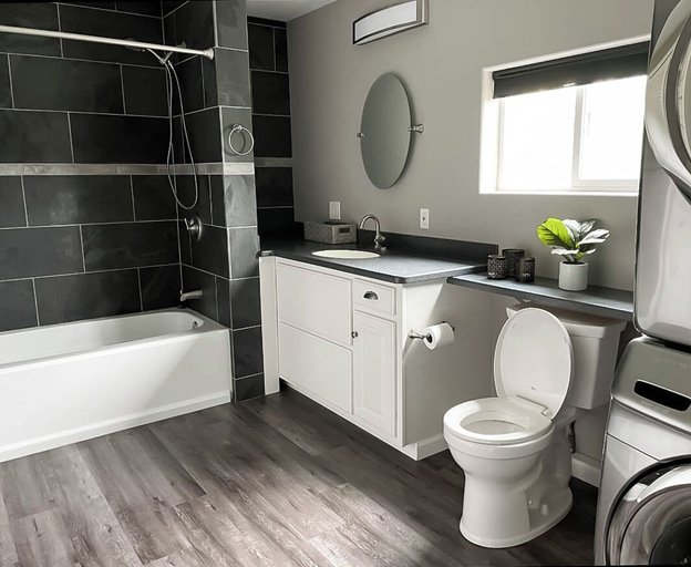 Bathroom, ALASKA LAKE and LODGE AT LONGMERE, Kenai Peninsula