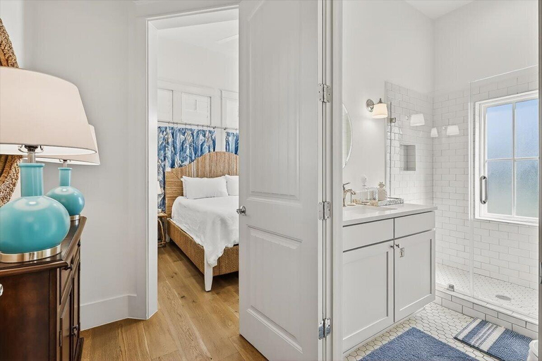 Bedroom 3, Making Waves TC 9108, Nueces