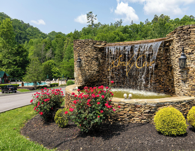 Exterior & Views 2, Fire in the Sky by Smoky Cove Resort, Sevier