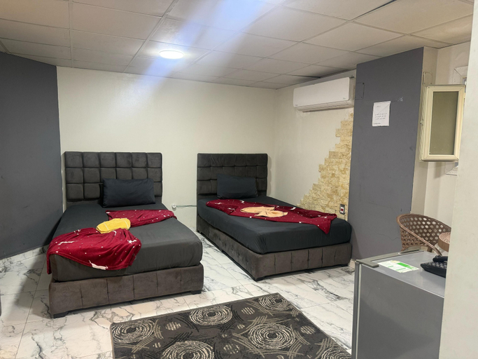Others, Best Dreams Hotel, Ad-Duqi