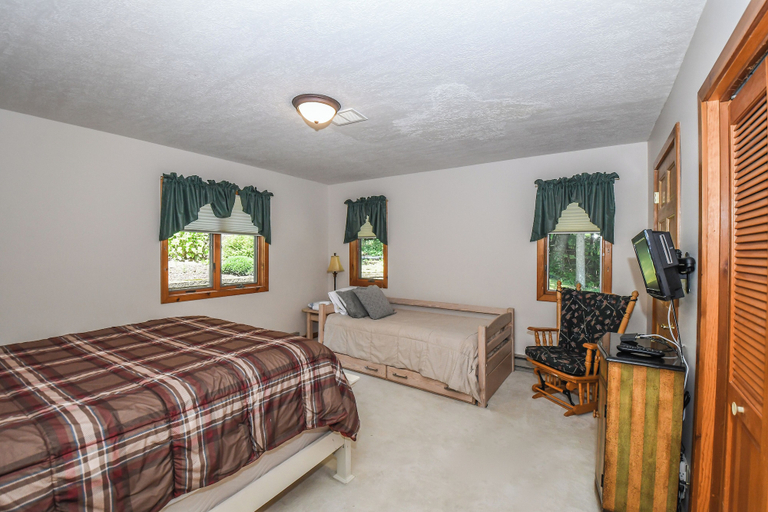 Bedroom 3, Slip Away Chalet by Taylor Made Deep Creek, Garrett