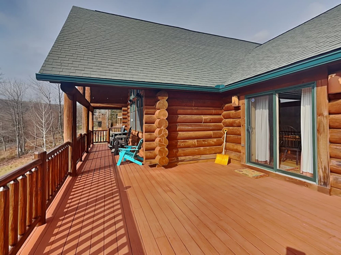 Others 5, Buena Vista by Taylor Made Deep Creek, Garrett