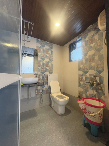 Bathroom, Canal Touch Resort, Raigarh
