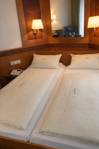 Bedroom 5, Mokni's Palais Hotel & Spa, Calw