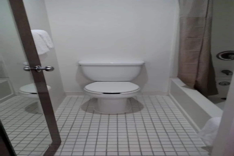 Bathroom 3, Motel 6 Maryland Heights, MO, Saint Louis