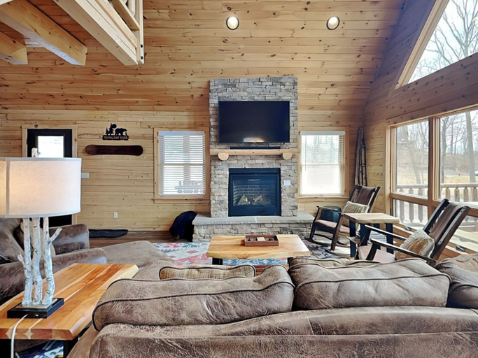 Others 5, Moonlight Ridge by Taylor Made Deep Creek, Garrett
