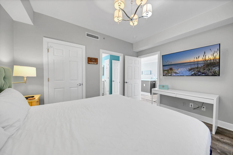 Bedroom 3, Twin Palms 1802, Bay