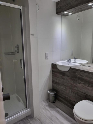 Bathroom 5, The Willows Training Centre, Central Bedfordshire