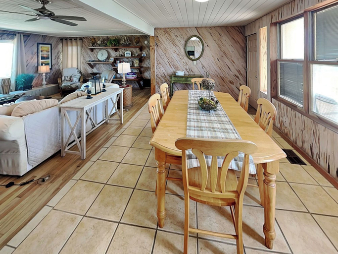Food & Drinks, Hunter's Haven by Distinctive Beach Rentals, Saint Johns