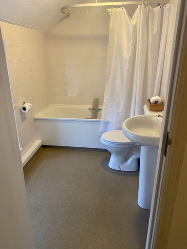Bathroom 5, Farmers Arms, Cornwall