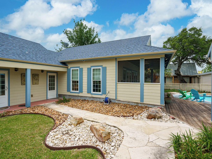 Exterior & Views, Magnolia Cottage by Miss Kitty’s, Aransas