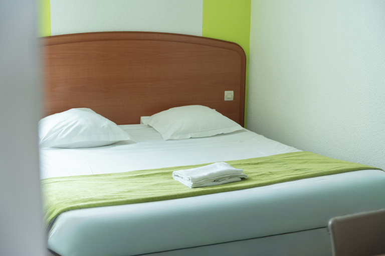 Bedroom 4, Bhoma Budget Troyes Aéroport, Aube