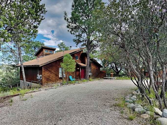 Exterior & Views 2, Lowkeys Lodge by Ruidoso Vacation Rentals, Lincoln